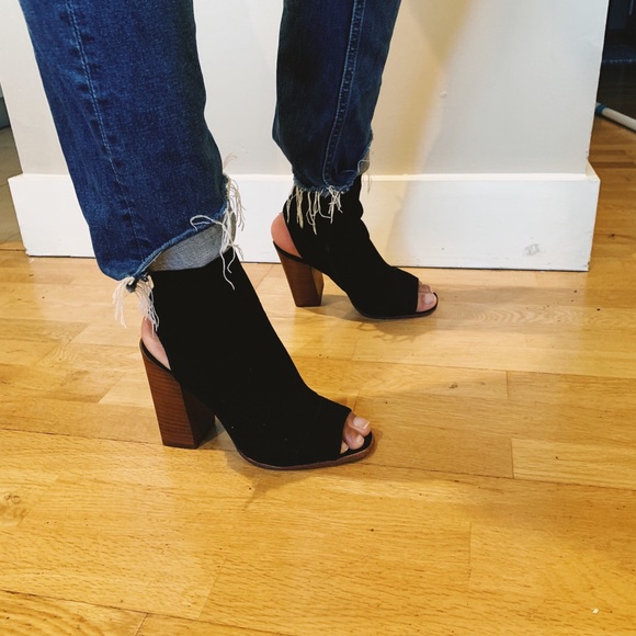 Black suede chunky heel from ALDO - Picture 2 of 6